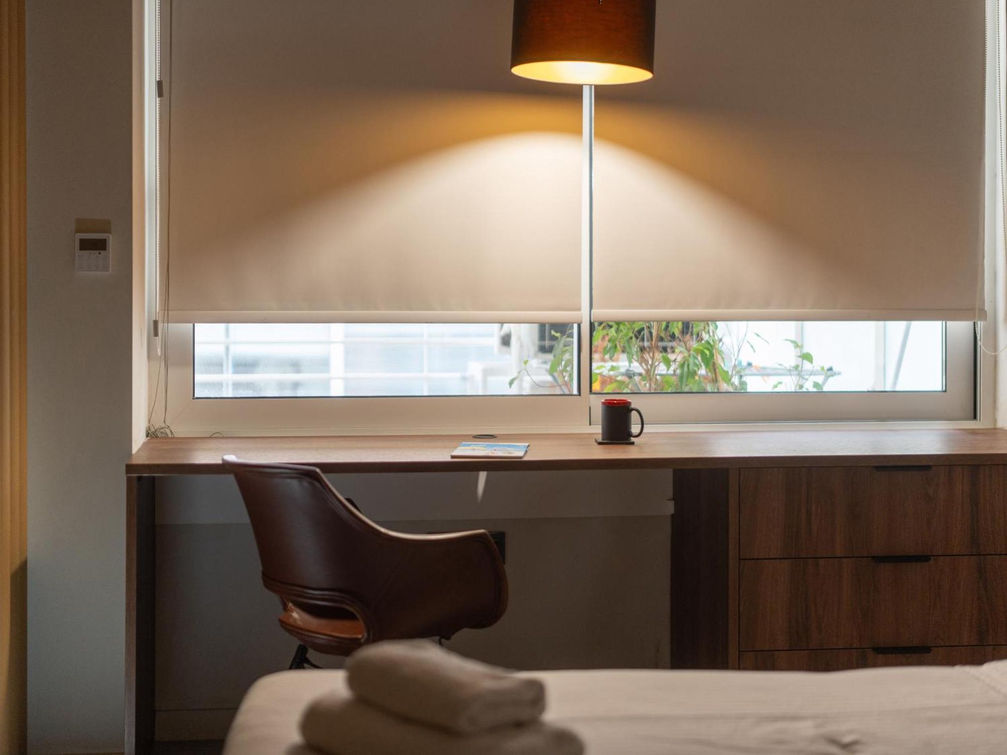 A Place 4U No6 - City Escape With Balcony Lounge & Open Living Space Athènes Extérieur photo