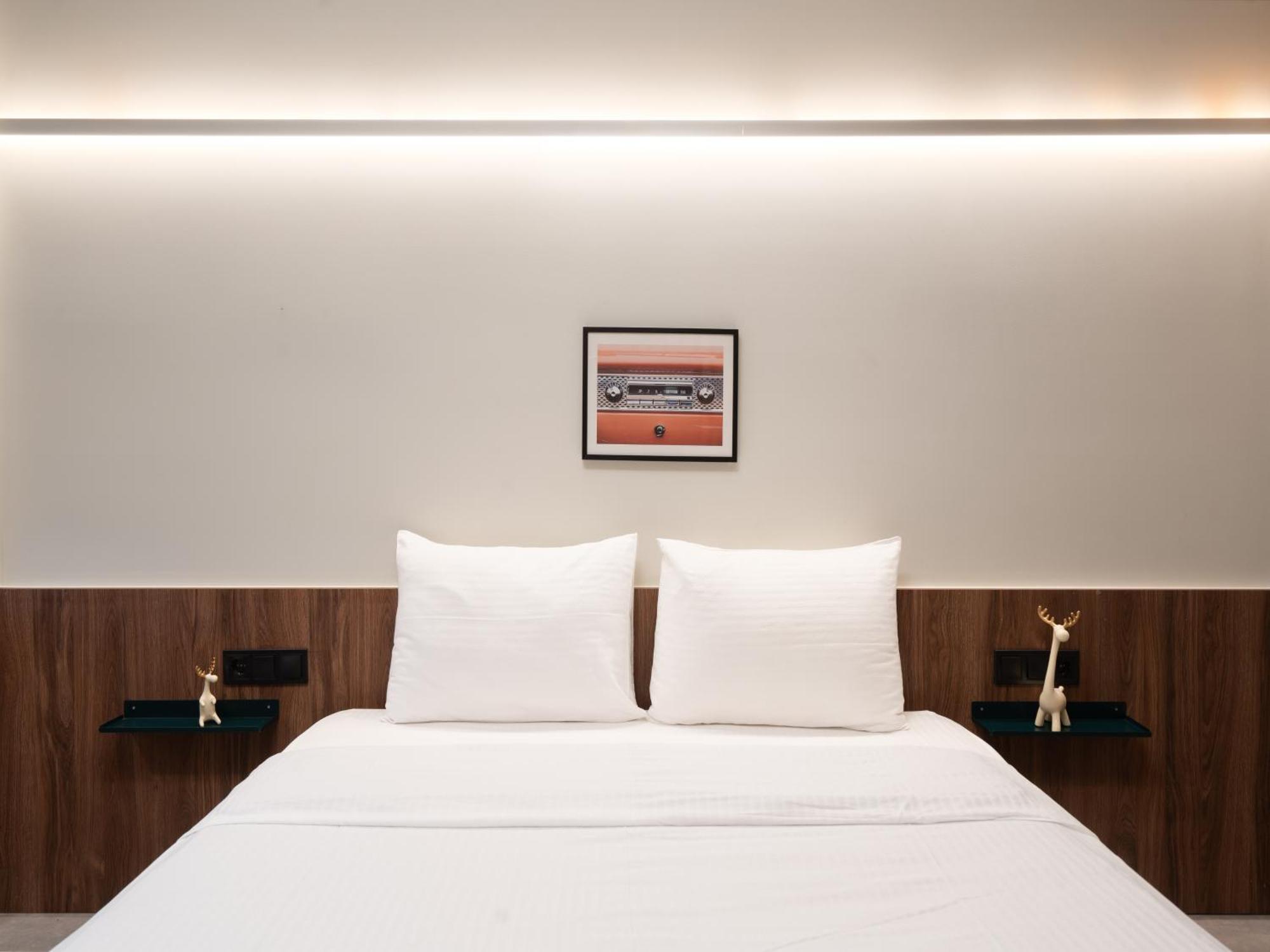 A Place 4U No6 - City Escape With Balcony Lounge & Open Living Space Athènes Extérieur photo